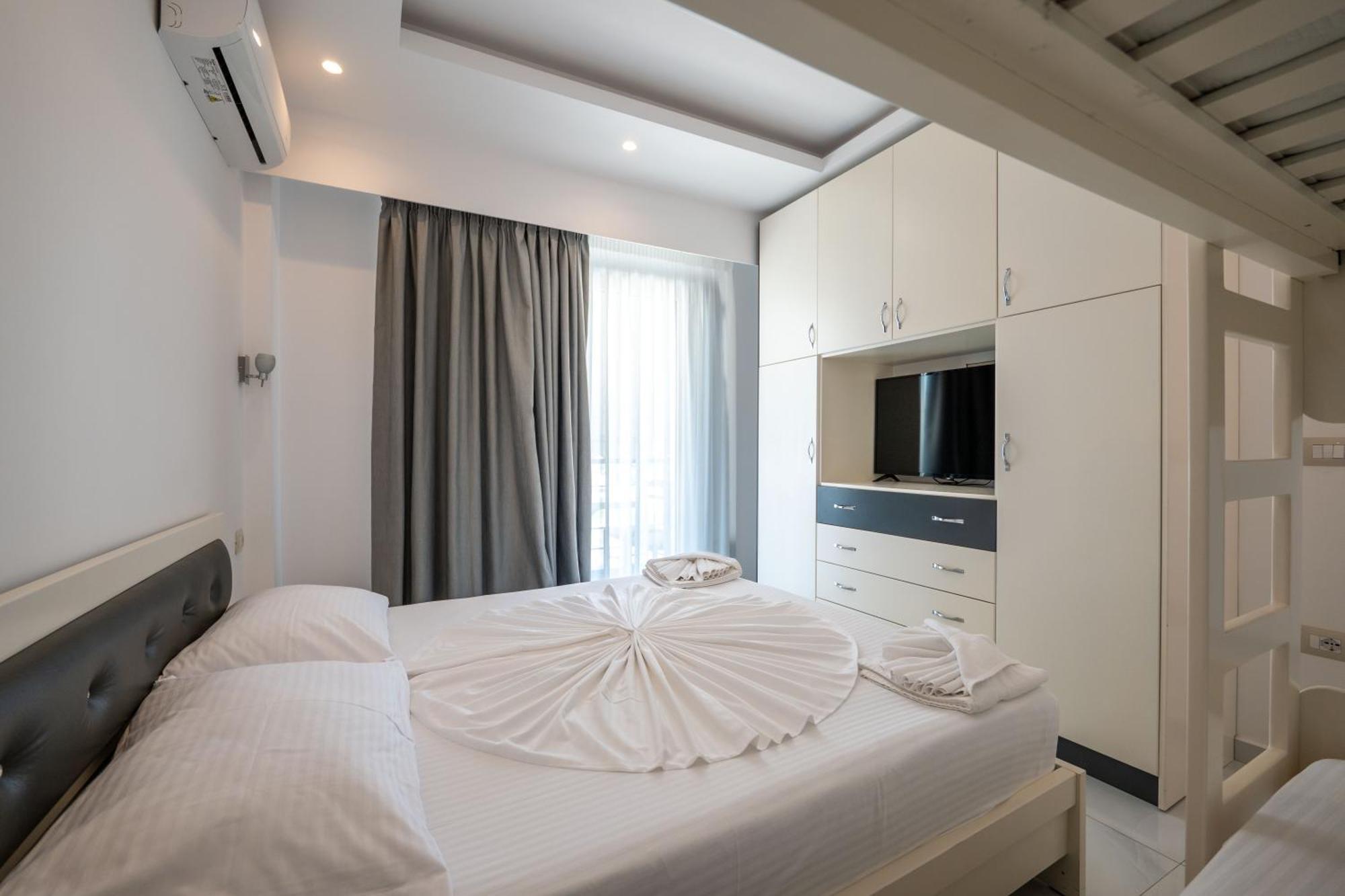 Apartments Mario Ксаміл Екстер'єр фото