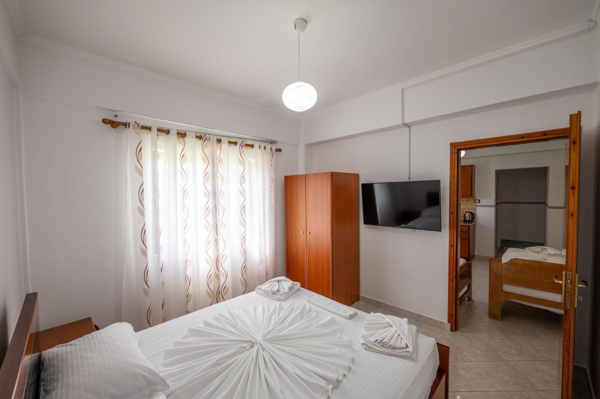 Apartments Mario Ксаміл Екстер'єр фото