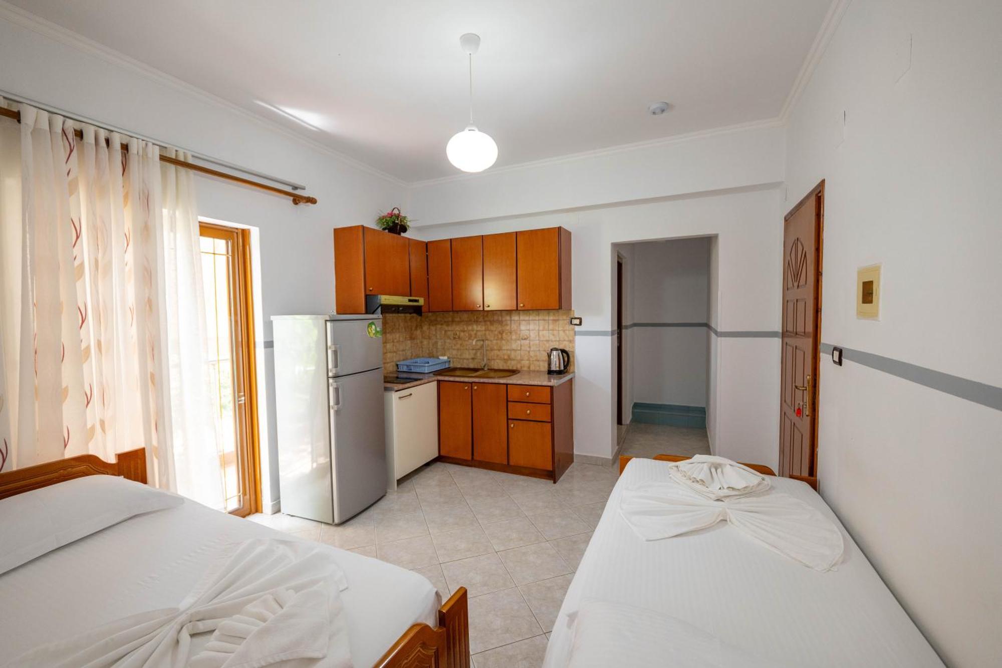 Apartments Mario Ксаміл Екстер'єр фото